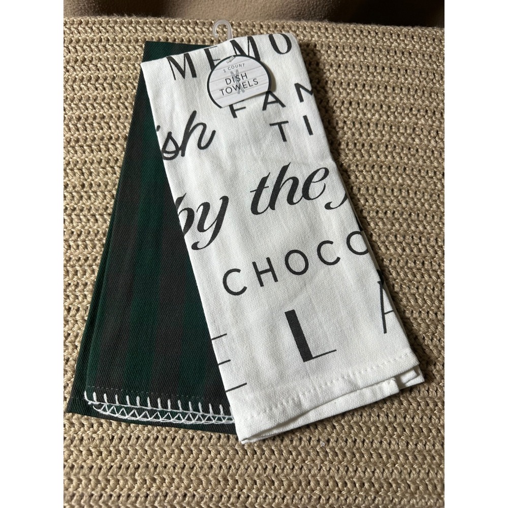 Cabin Set of 2 Kitchen Dish Towels Green White Rules Go Skiing Build a Snowman